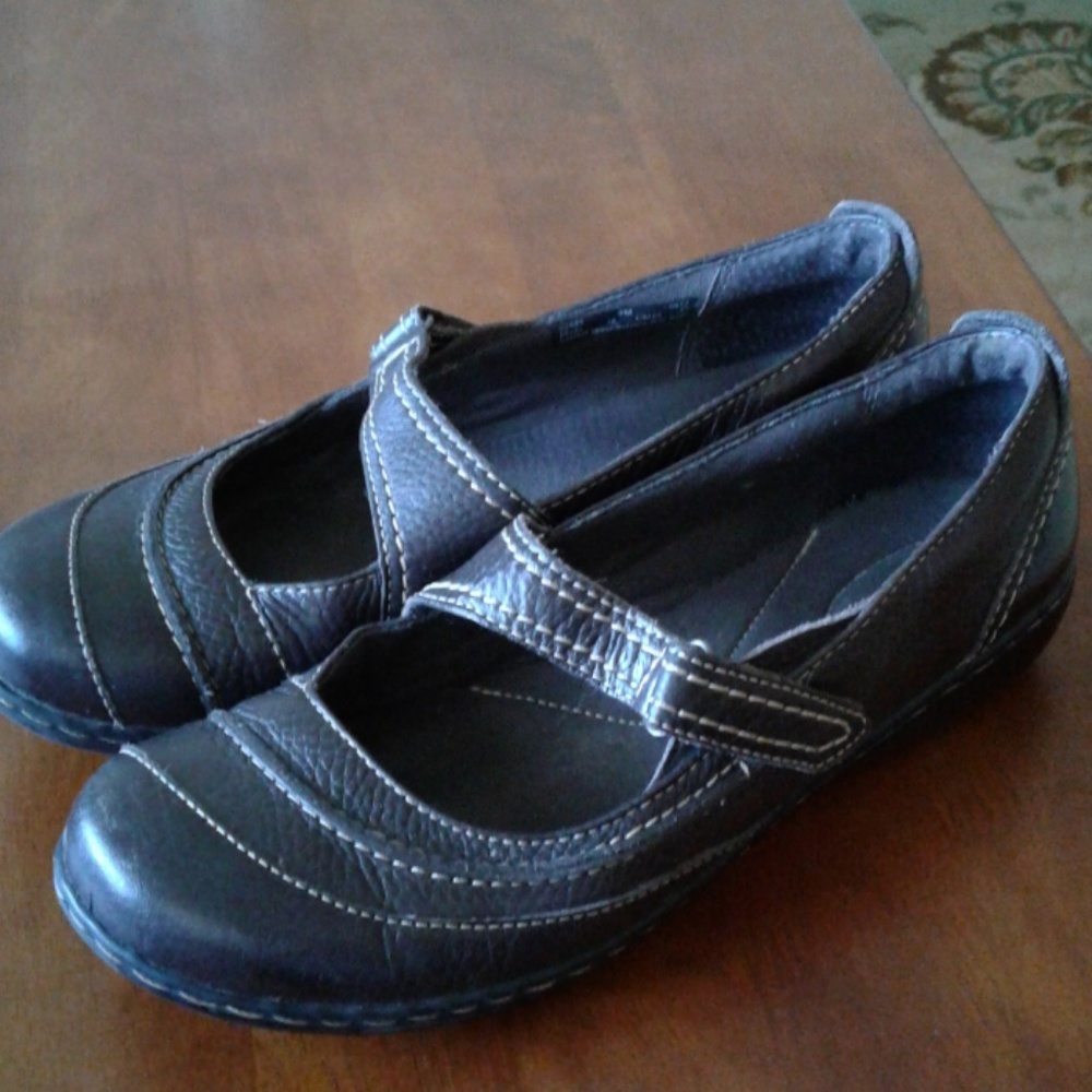 Clarks flats